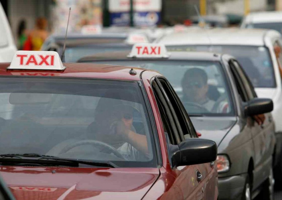 Más quejas por taxis piratas en Tizimín Más quejas por taxis piratas en Tizimín