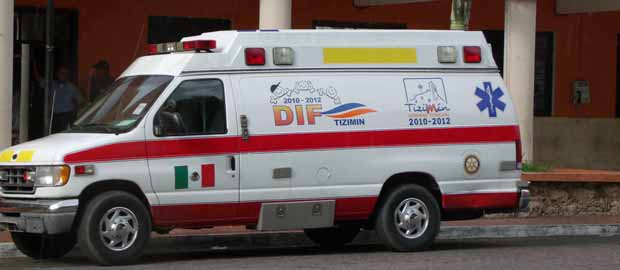 TIZIMIN: Se congratulan por nueva ambulancia.\r\n TIZIMIN: Se congratulan por nueva ambulancia.\r\n