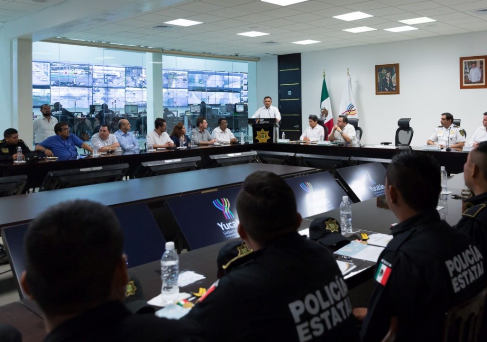 Entregan medalla al Mérito Policial Entregan medalla al Mérito Policial