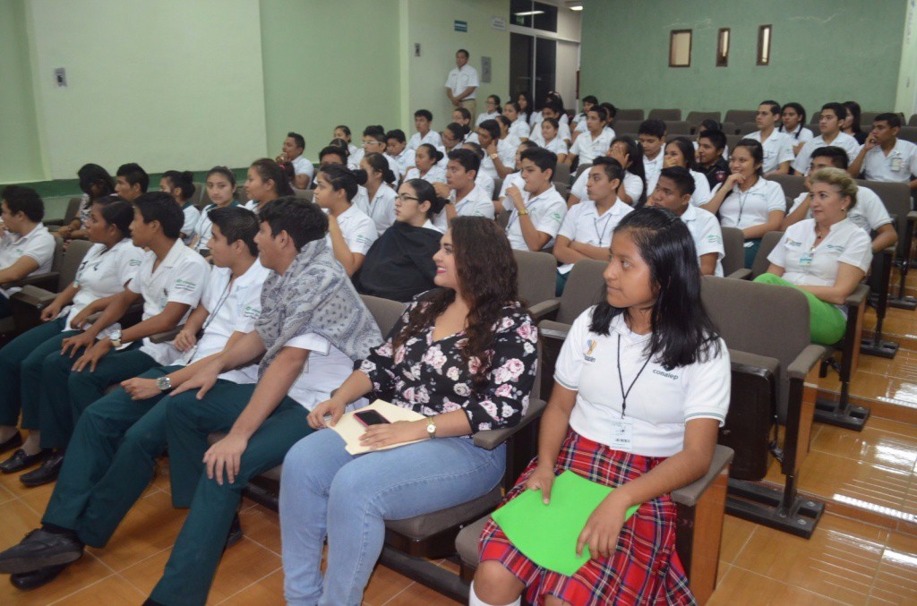 Fomentan la lectura en los jóvenes vallisoletanos Fomentan la lectura en los jóvenes vallisoletanos