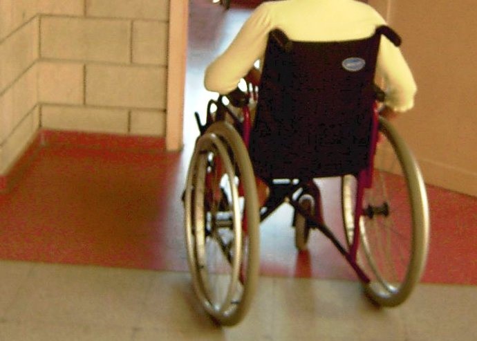 Solicitan ayuda para conseguir una silla de ruedas Solicitan ayuda para conseguir una silla de ruedas