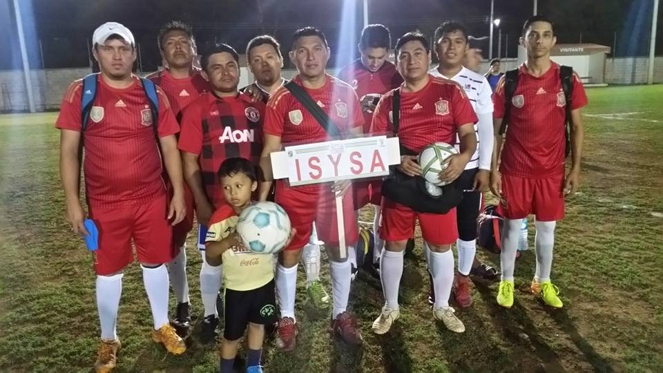 Compiten empresas de Tizimín en torneo de fútbol Compiten empresas de Tizimín en torneo de fútbol