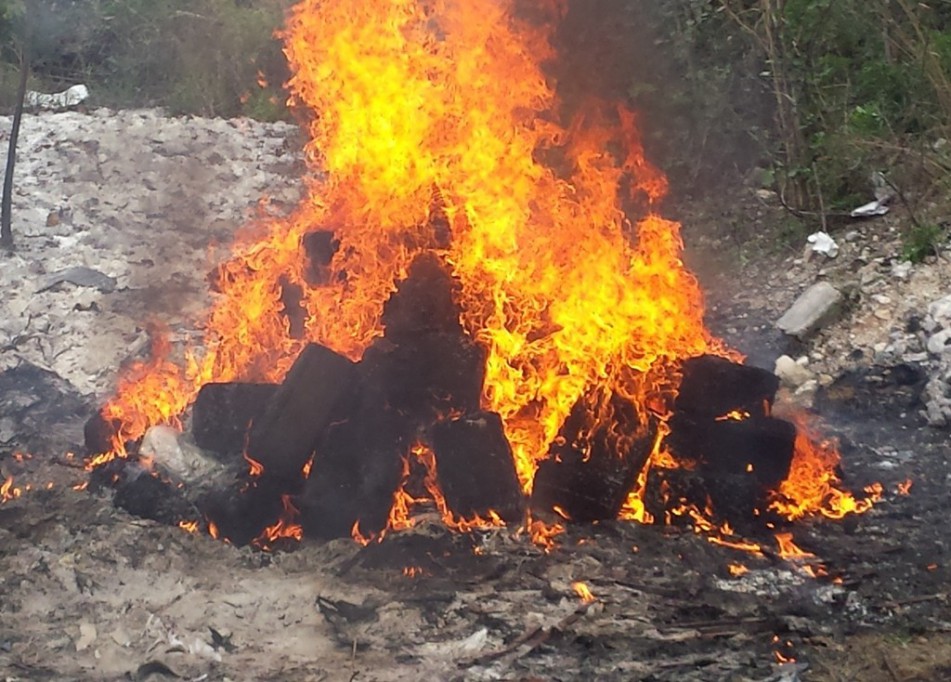 PGR Yucatán incinera narcóticos PGR Yucatán incinera narcóticos