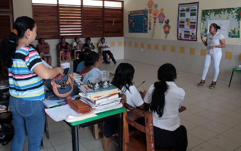 DIF Valladolid lleva talleres familiares a escuela de Tesoco DIF Valladolid lleva talleres familiares a escuela de Tesoco
