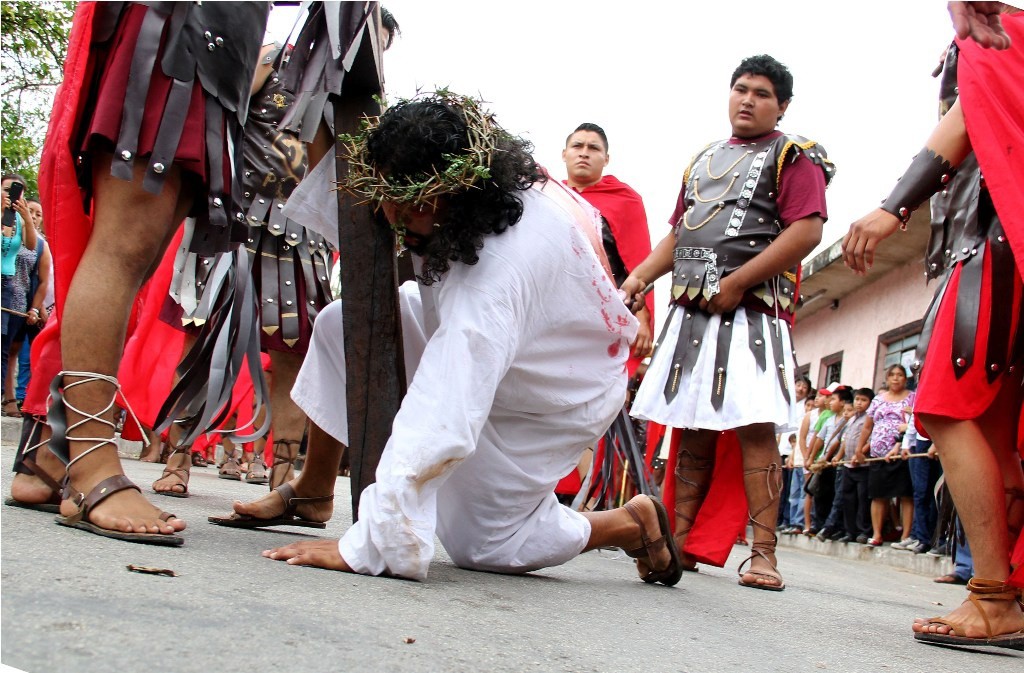 Todo listo para el Via Crucis de Acanceh Todo listo para el Via Crucis de Acanceh