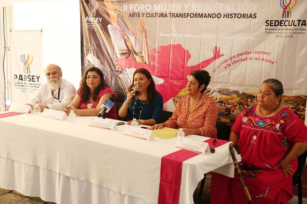 Realizan Foro II Mujer y Reinserción Realizan Foro II Mujer y Reinserción