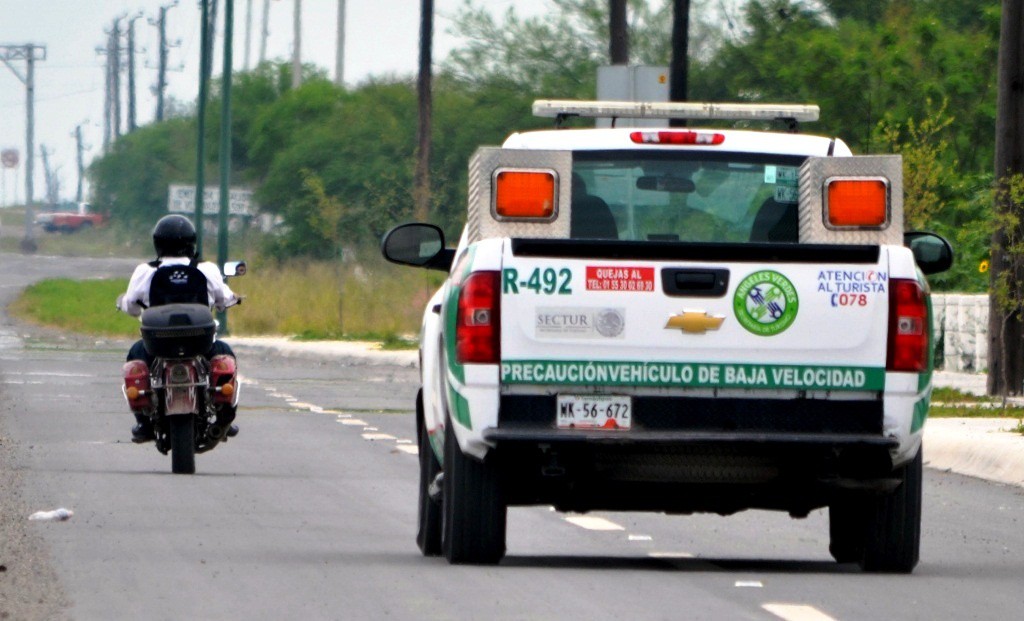 “Ángeles verdes” auxilian a conductores “Ángeles verdes” auxilian a conductores