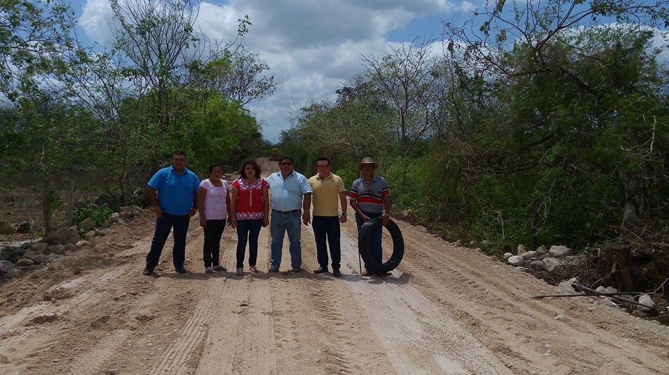 Autoridades de Sucilá constatan trabajos en parador turístico Autoridades de Sucilá constatan trabajos en parador turístico
