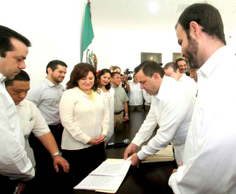 Diputados reciben iniciativas estatales sobre Seguridad Diputados reciben iniciativas estatales sobre Seguridad