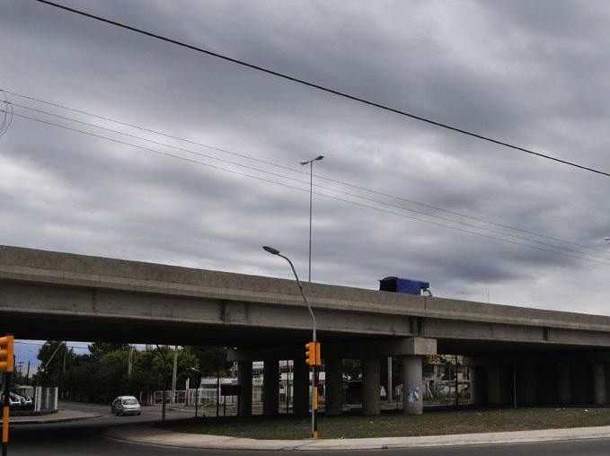 Cielo medio nublado sin lluvias Cielo medio nublado sin lluvias