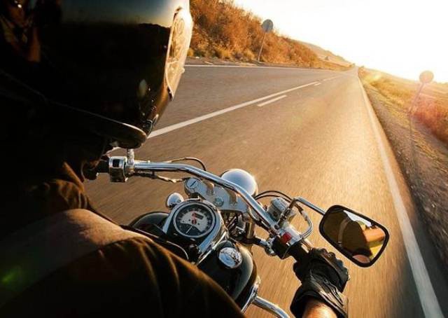 Ser motociclista no es seguro: biker Ser motociclista no es seguro: biker