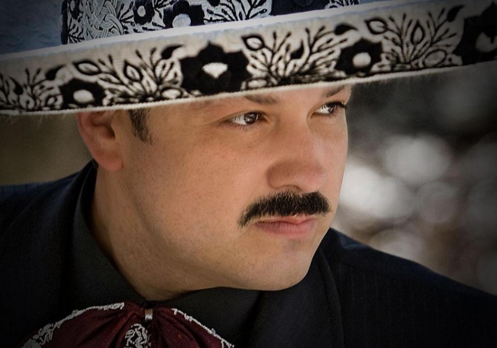Pepe Aguilar en el Coliseo Yucatán Pepe Aguilar en el Coliseo Yucatán