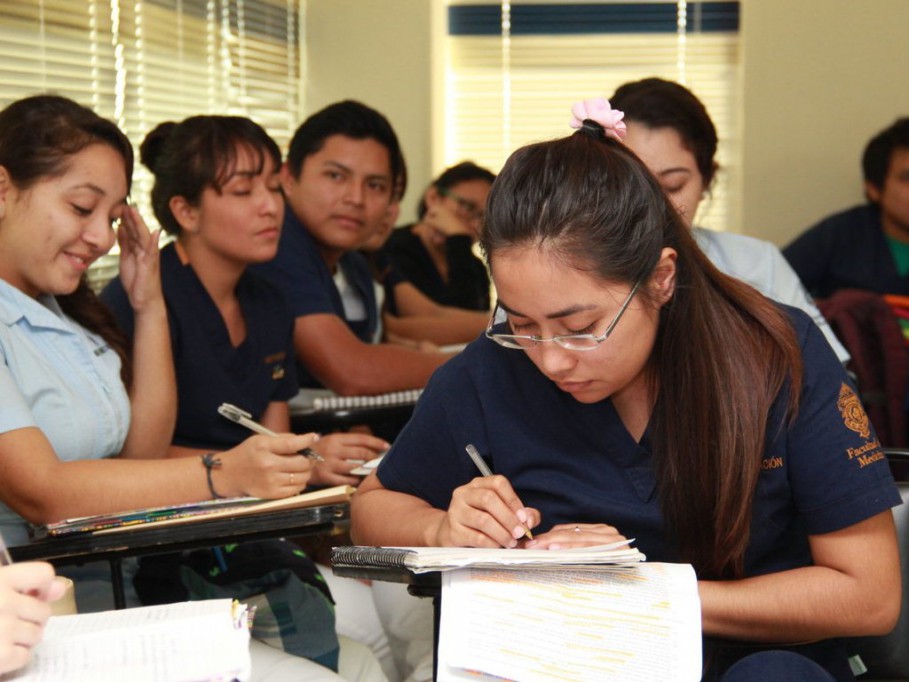 Más de 20 mil estudiantes regresan a la Uady Más de 20 mil estudiantes regresan a la Uady
