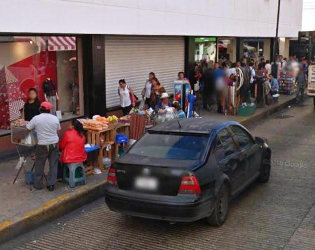 Prevalecen obstáculos en la vía pública Prevalecen obstáculos en la vía pública