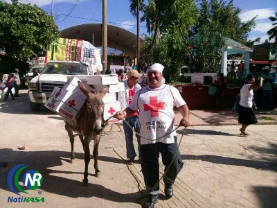 Voluntarios de la Cruz Roja Mexicana organizan una ramada para recolectar juguetes para niños de escasos recursos. Voluntarios de la Cruz Roja Mexicana organizan una ramada para recolectar juguetes para niños de escasos recursos.