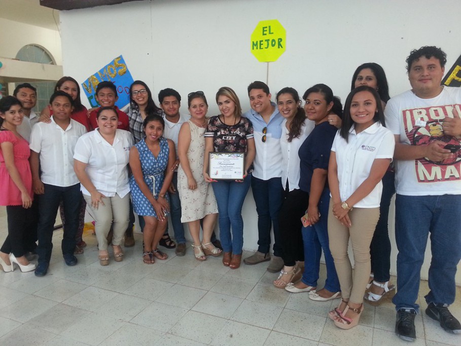 Ayudan a adolescentes de Tizimín Ayudan a adolescentes de Tizimín