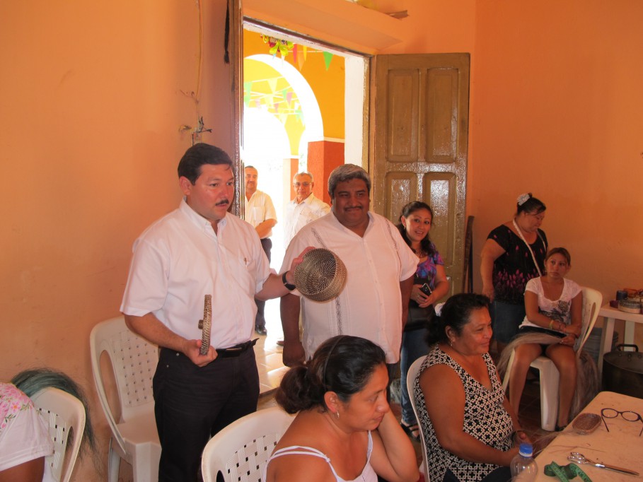 Capacitación para el Autoempleo beneficia a pobladores de Homún. Capacitación para el Autoempleo beneficia a pobladores de Homún.