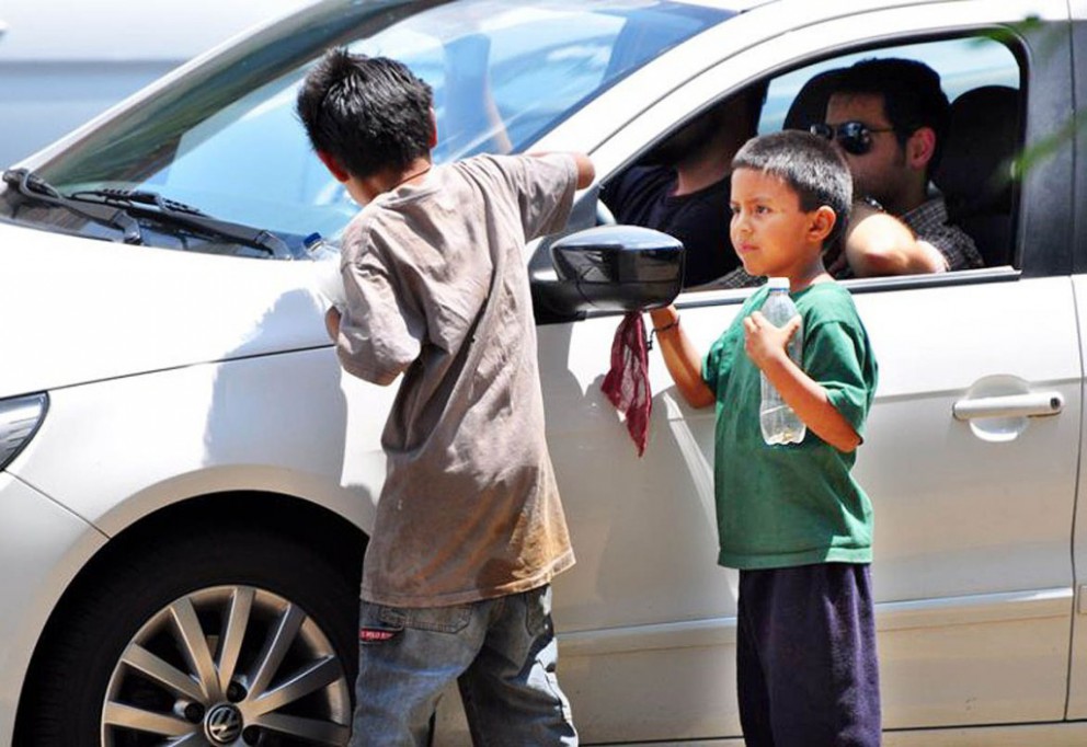 Cada día, más niños trabajan por necesidad Cada día, más niños trabajan por necesidad