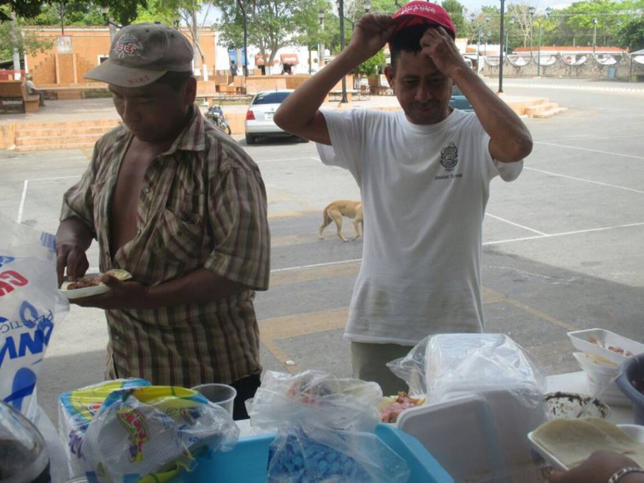 Albañiles de Sucilá también festejaron su día Albañiles de Sucilá también festejaron su día