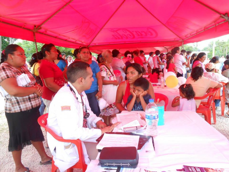 TIZIMIN: “Pa’ que te llegue” atiende a habitantes de Santa María, comisaría en situación vulnerable.\r\n TIZIMIN: “Pa’ que te llegue” atiende a habitantes de Santa María, comisaría en situación vulnerable.\r\n