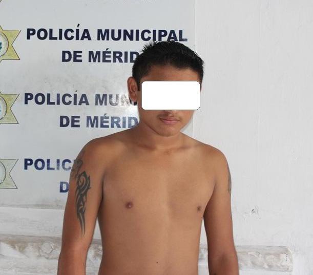 Detienen a menor con arma de fuego Detienen a menor con arma de fuego