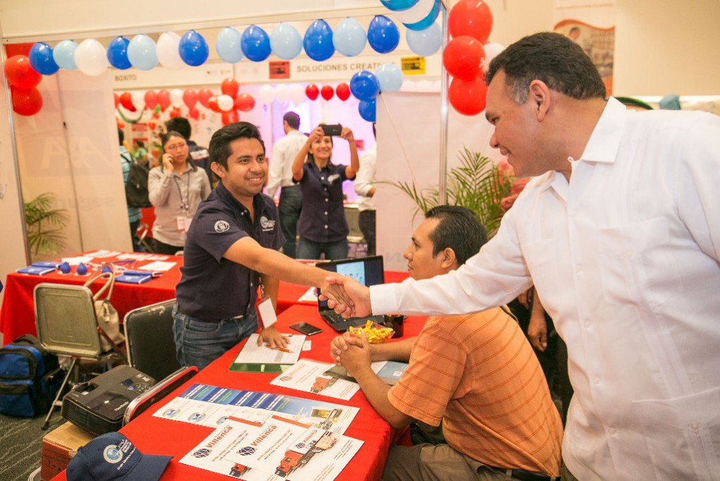 Con éxito se realiza la Feria de Empleo Con éxito se realiza la Feria de Empleo