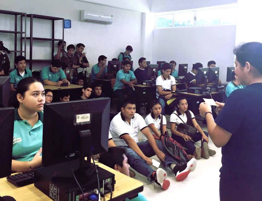 Realizan examen de selección de la UADY Realizan examen de selección de la UADY