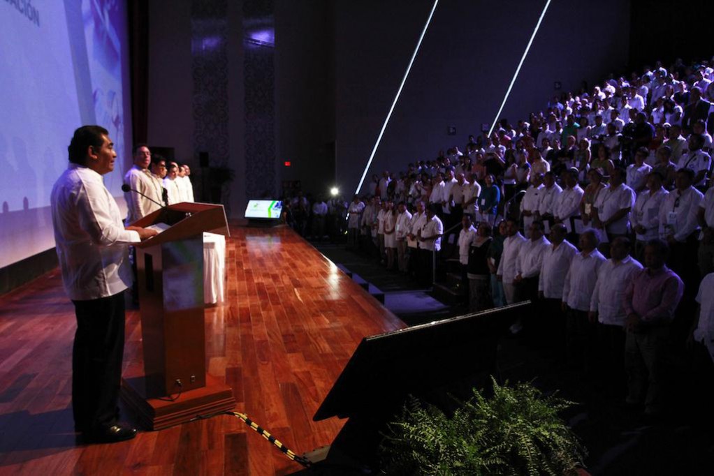 Analizan política de desarrollo social en Yucatán Analizan política de desarrollo social en Yucatán