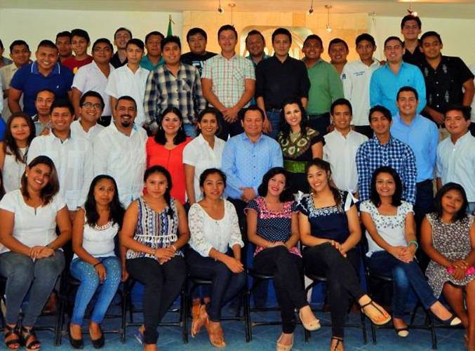 Legisladores federales realizan gira en Yucatán Legisladores federales realizan gira en Yucatán