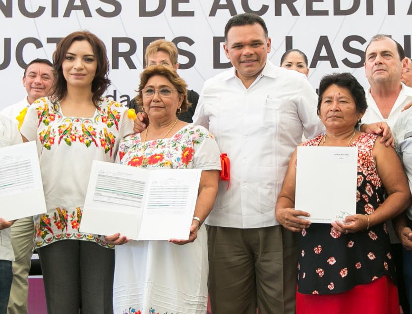 Seguro Universal para Ganaderos y Apicultores Seguro Universal para Ganaderos y Apicultores