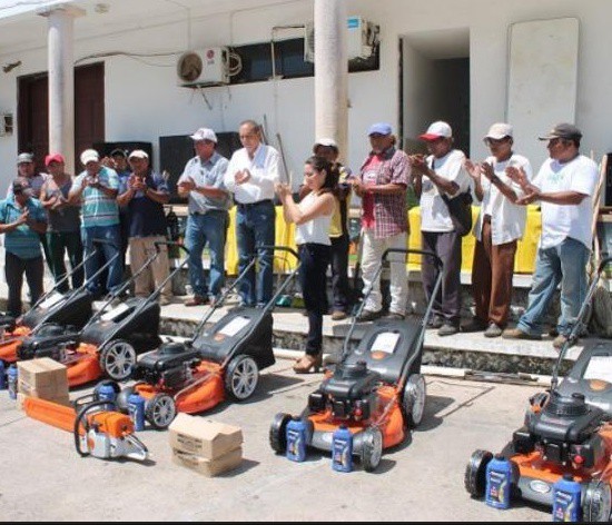 Dotan de herramientas a departamento de servicios públicos de Tizimín Dotan de herramientas a departamento de servicios públicos de Tizimín
