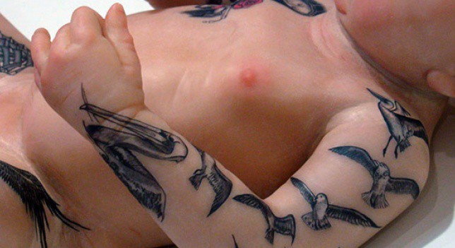 Foto de un bebé tatuado indigna a las Redes Foto de un bebé tatuado indigna a las Redes