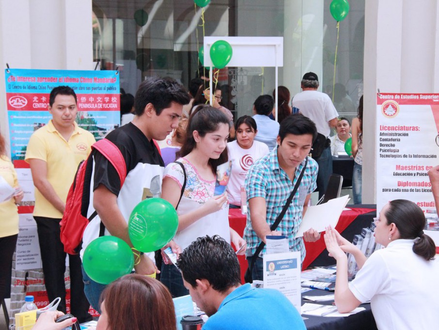 Realizan Feria de Becas 2016 Realizan Feria de Becas 2016
