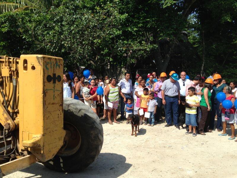 Obras de pavimentación en calles de Sierra Papacal Obras de pavimentación en calles de Sierra Papacal