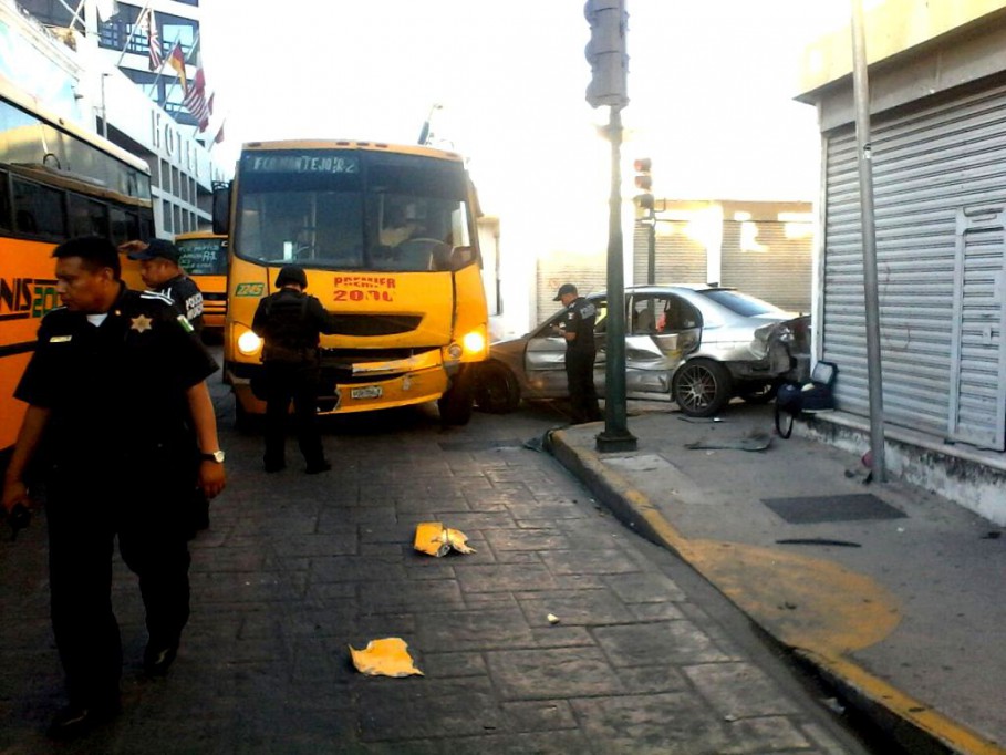 Aparatoso accidente en el Centro Aparatoso accidente en el Centro