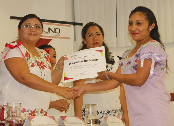 Certifican a mayahablantes vallisoletanos Certifican a mayahablantes vallisoletanos