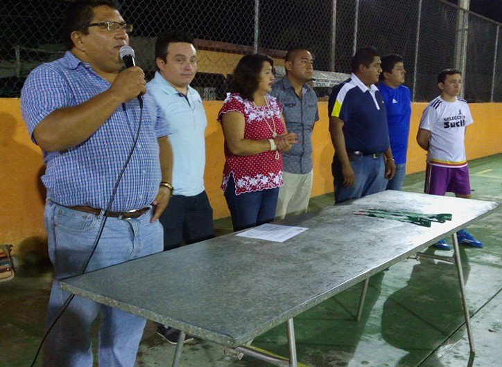 Por iniciar otro torneo de softbol en Sucilá Por iniciar otro torneo de softbol en Sucilá