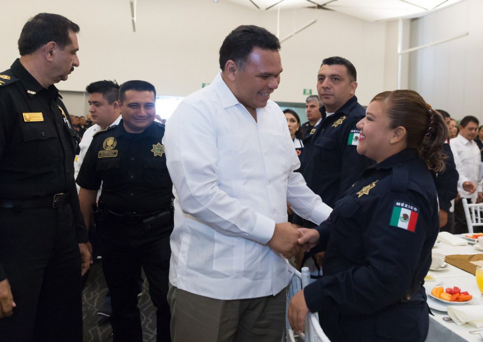 Reconocen trayectoria de paramédicos de la SSP Reconocen trayectoria de paramédicos de la SSP