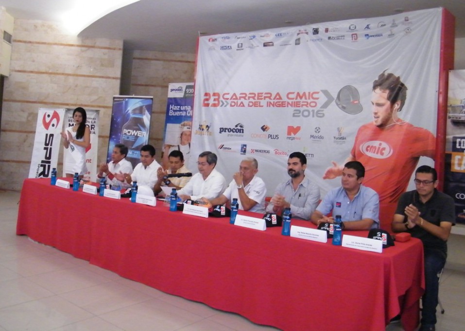 Presentan la Carrera del Ingeniero Presentan la Carrera del Ingeniero