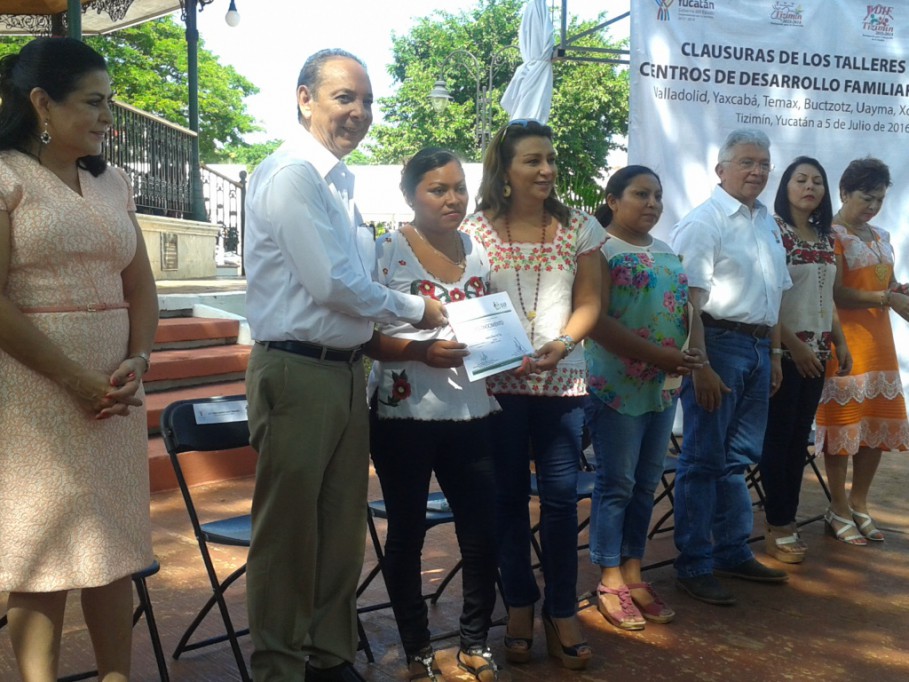 DIF Yucatán clausura en Tizimín talleres de los centros de desarrollo familiar DIF Yucatán clausura en Tizimín talleres de los centros de desarrollo familiar