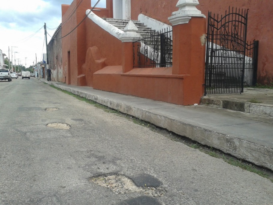 Baches en el centro de Valladolid Baches en el centro de Valladolid