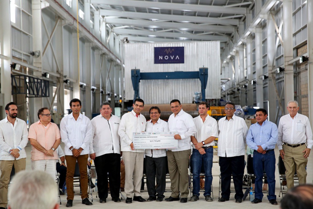 Entregan apoyos a emprendedores yucatecos Entregan apoyos a emprendedores yucatecos