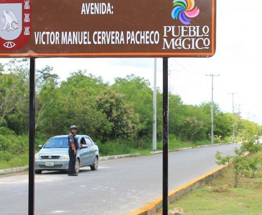 Urge alumbrado de una avenida, en Valladolid Urge alumbrado de una avenida, en Valladolid