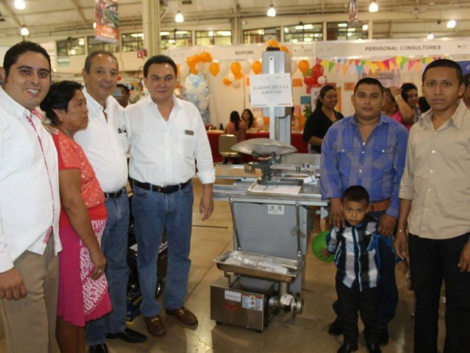 Tizimileños reciben apoyos de Bienestar Laboral Expo Empleo 2016 Tizimileños reciben apoyos de Bienestar Laboral Expo Empleo 2016