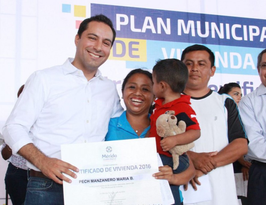 Entregan certificados de vivienda al sur de Mérida Entregan certificados de vivienda al sur de Mérida