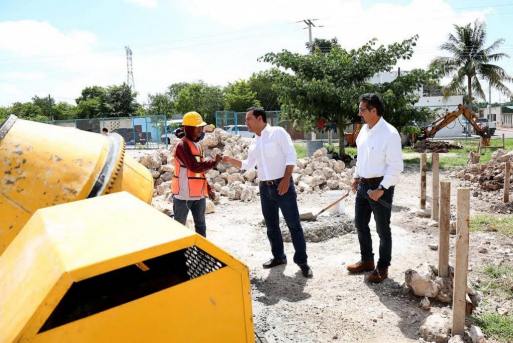Obras en la sub dirección de Vías Terrestres Obras en la sub dirección de Vías Terrestres