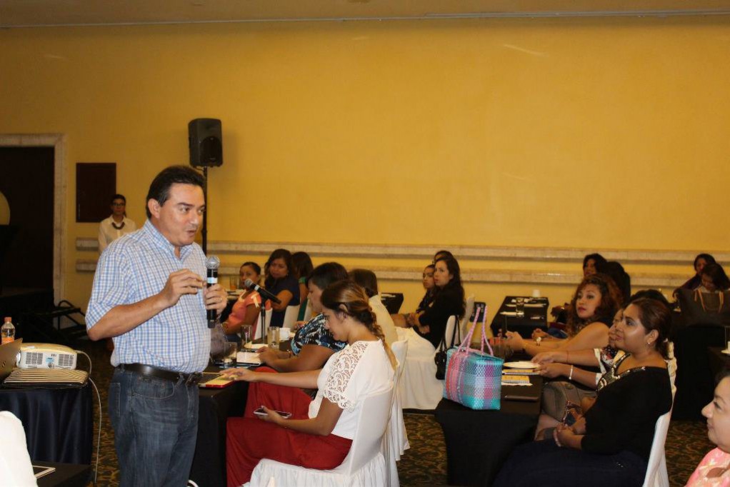 Daniel Ávila respalda el empoderamiento de las mujeres Daniel Ávila respalda el empoderamiento de las mujeres