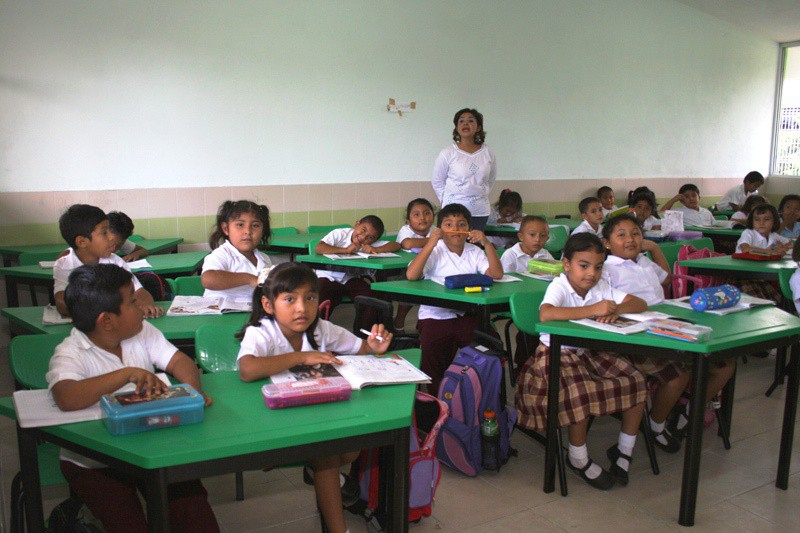 Más de 400 mil alumnos iniciaron sus clases Más de 400 mil alumnos iniciaron sus clases