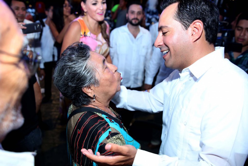 Al Alcalde le hace falta: ensuciarse los zapatos Al Alcalde le hace falta: ensuciarse los zapatos