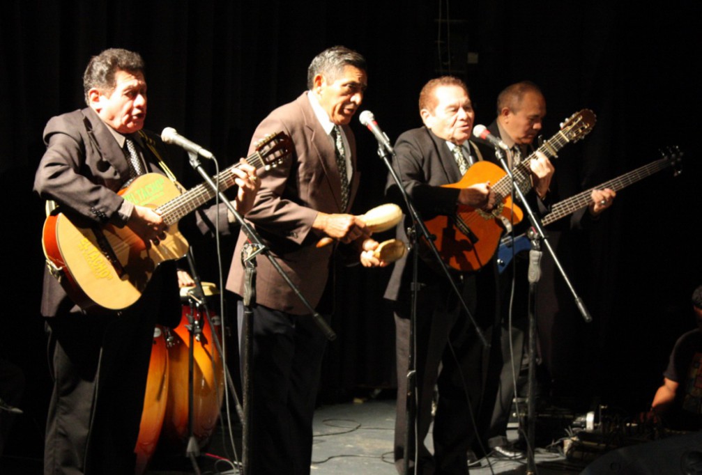 Hoy, velada musical con Los Tachos Hoy, velada musical con Los Tachos